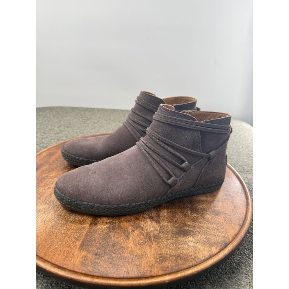 UGG Boots Wm 9 Rianne Low Suede Ankle Bootie Brown Lace Wrapped Flat Boho